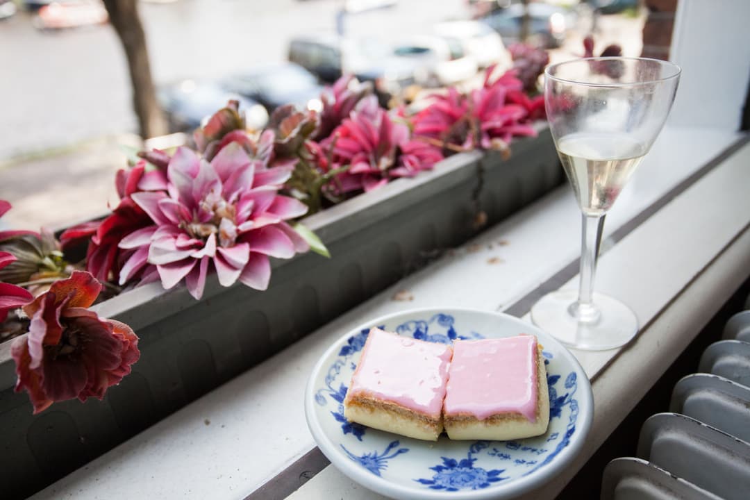 37. Discover Amsterdam's Culinary Scene: Morning Food Tour - Image 37